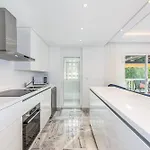 Friends & Family Well Presented Located In La Dama De Noche * Marbella
