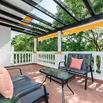 Friends & Family Well Presented Located In La Dama De Noche Apartman