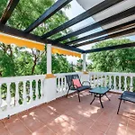 Friends & Family Well Presented Located In La Dama De Noche * Marbella