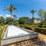 Friends & Family Well Presented Located In La Dama De Noche *