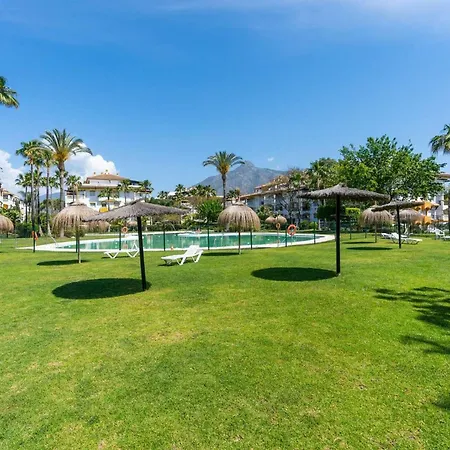 Friends & Family Well Presented Located In La Dama De Noche Appartement *