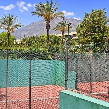 Friends & Family Well Presented Located In La Dama De Noche Apartment