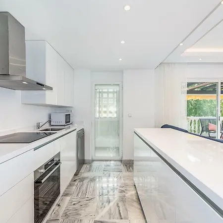 Apartment Friends & Family Well Presented Located In La Dama De Noche *