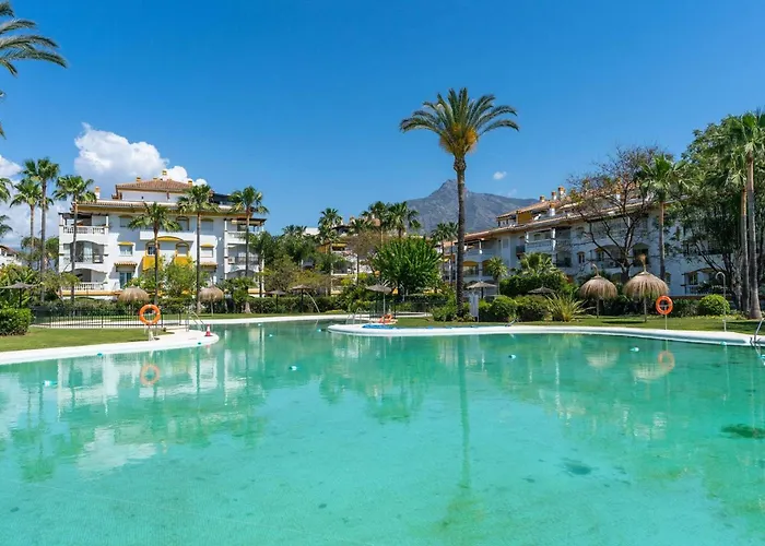 Lejlighed Friends & Family Well Presented Located In La Dama De Noche *