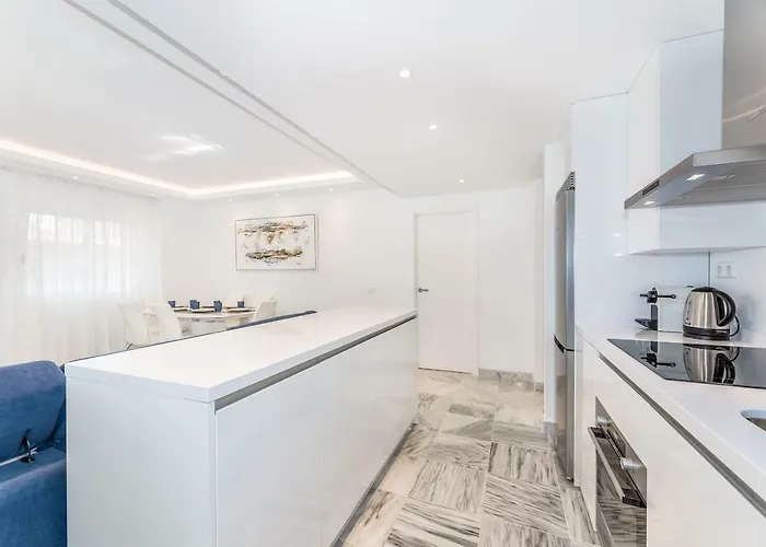 Friends & Family Well Presented Located In La Dama De Noche Appartement *