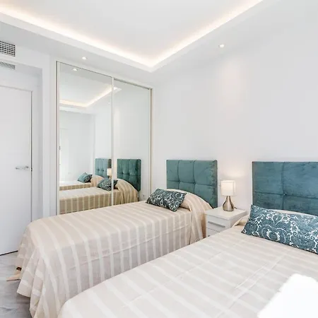 Friends & Family Well Presented Located In La Dama De Noche *