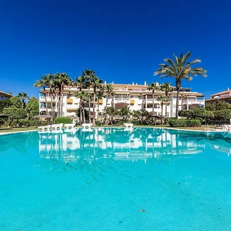 Friends & Family Well Presented Located In La Dama De Noche *